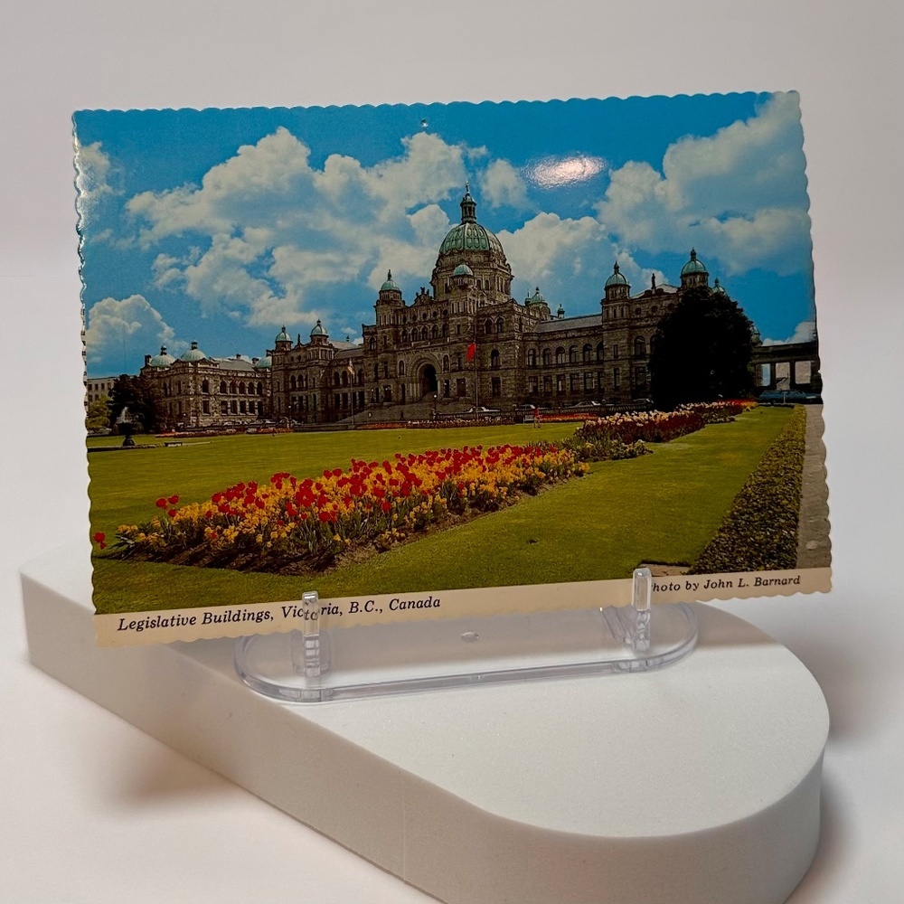 ✨2 for $20 Deal✨  1986 Victoria BC Postcard Lot Royal London Wax Museum - Picture 10 of 16